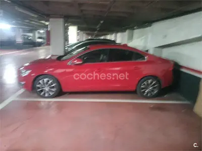 Usado Volvo S60 Momentum 150 CV (110 kW) 2018 Rojo Berlina