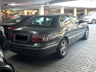 Usado Kia Opirus EX 203 CV (149 kW) 2006 Gris / plata Berlina