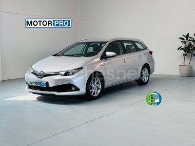 Toyota Auris Hybrid