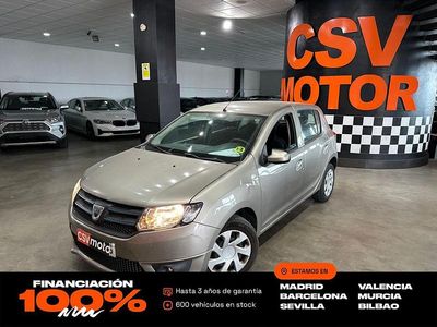 Beige Usado 2015 Dacia Sandero Lauréate Utilitario | 8250 € (Precio justo)
