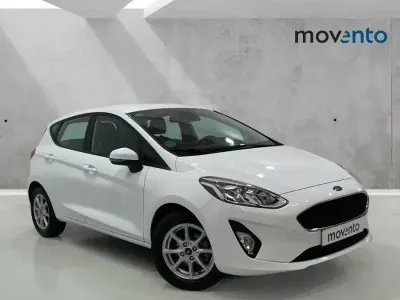 Usado Ford Fiesta Trend 85 CV (62 kW) 2019 Blanco Utilitario