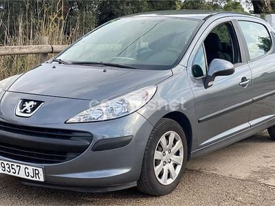Gris / plata Usado 2008 Peugeot 207 Berlina | 4000 € (Precio justo)