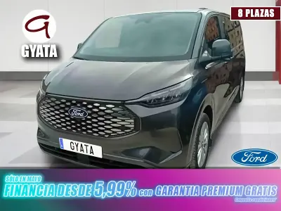 Usado Ford Tourneo Titanium X 160 kW (218 CV) 2025 Gris Monovolumen
