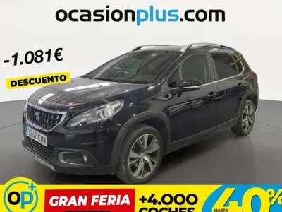 Usado Peugeot 2008 Allure 120 CV (88 kW) 2018 Negro SUV