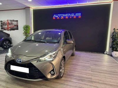 Usado Toyota Yaris Hybrid 99 CV (72 kW) 2020 Beige Utilitario