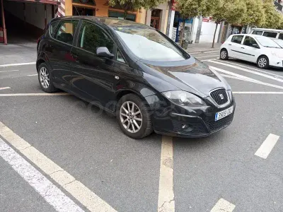 Usado Seat Altea Reference 102 CV (75 kW) 2010 Negro Monovolumen