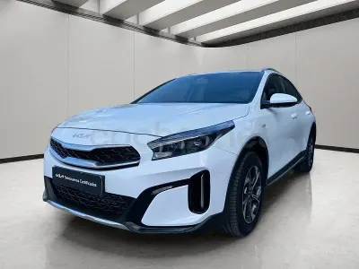 Usado Kia XCeed 100 CV (73 kW) 2025 Blanco SUV