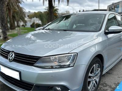 Gris / plata Usado 2011 VW Jetta Sport Berlina | 11.900 €