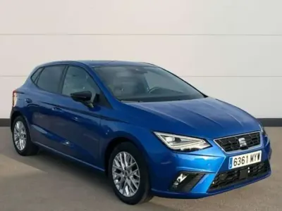 Usado Seat Ibiza FR 116 CV (85 kW) 2025 Azul Utilitario