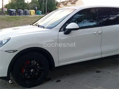 Usado Porsche Cayenne 240 CV (176 kW) 2011 Blanco SUV