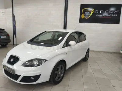 Usado Seat Altea 105 CV (77 kW) 2015 Blanco Monovolumen