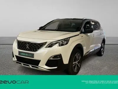 Usado Peugeot 5008 GT-line 165 CV (121 kW) 2018 Blanco SUV