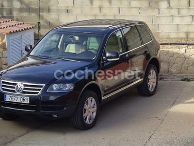 Usado VW Touareg 225 CV (165 kW) 2005 Negro SUV