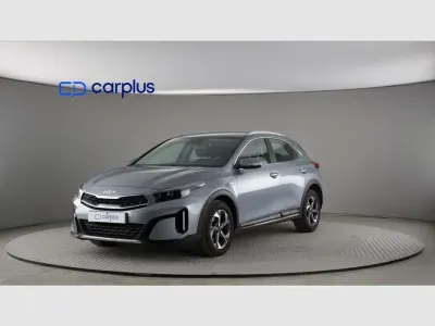 Usado Kia XCeed 120 CV (88 kW) 2022 Plateado SUV