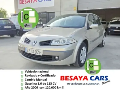 Usado Renault Mégane II Expression 111 CV (81 kW) 2006 Marrón Utilitario