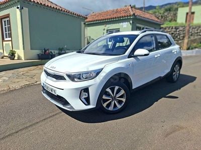 Usado Kia Stonic 84 HP (61 kW) 2023 Branco SUV