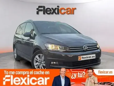 Usado VW Touran Advance 122 CV (89 kW) 2023 Azul Monovolumen