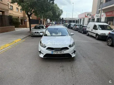 Usado Kia Ceed 100 CV (73 kW) 2025 Blanco Utilitario