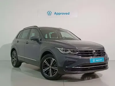 Usado VW Tiguan Life 130 CV (95 kW) 2022 Gris SUV