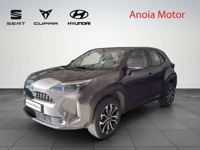 Usado Toyota Yaris Cross Active 116 CV (85 kW) 2022 Gris SUV