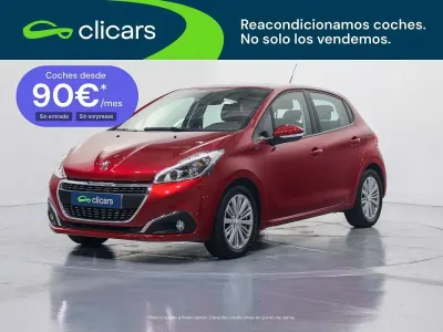 Usado Peugeot 208 Signature Sky 83 CV (61 kW) 2019 Rojo Utilitario