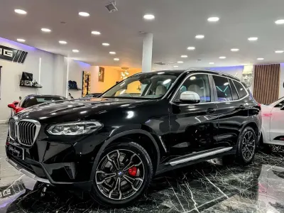 Käytetty BMW X3 M Sport 150 HP (110 kW) 2023 Musta Katumaasturi