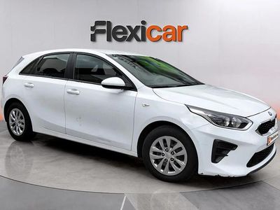 Usado Kia Ceed 120 CV (88 kW) 2020 Blanco Utilitario