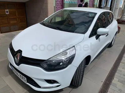 Usado Renault Clio IV Business 90 CV (66 kW) 2018 Blanco Berlina