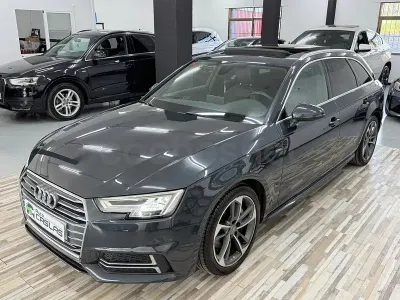 Usado Audi A4 Comfort 190 CV (139 kW) 2017 Gris / plata Familiar