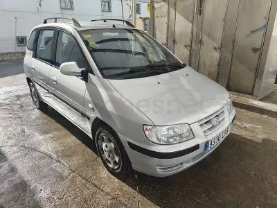 Usado Hyundai Matrix GLS 82 CV (60 kW) 2004 Gris / plata Monovolumen