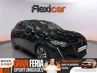 Usado Peugeot 208 Allure 100 CV (73 kW) 2022 Negro Utilitario
