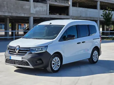 Usado Renault Kangoo Edition One 95 CV (69 kW) 2021 Blanco Monovolumen