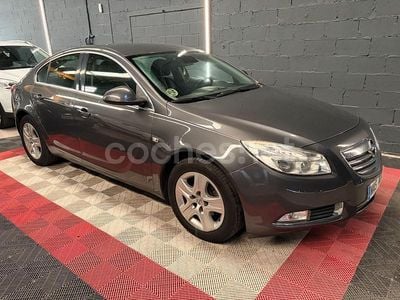 Gris / plata Usado 2009 Opel Insignia Edition Berlina | 5490 € (Precio justo)