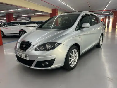 Usado Seat Altea XL Style 102 CV (75 kW) 2009 Gris / plata Monovolumen