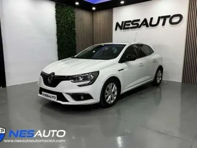 Usado Renault Mégane IV LIMITED 116 CV (85 kW) 2019 Blanco Utilitario