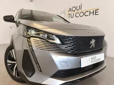 Usado Peugeot 5008 GT 130 CV (95 kW) 2023 Gris SUV