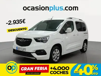 Usado Opel Combo Innovation 131 CV (96 kW) 2020 Blanco Monovolumen