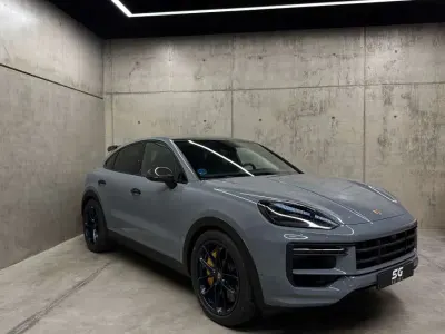 Usado Porsche Cayenne Turbo E-Hybrid 740 CV (544 kW) 2025 Gris SUV