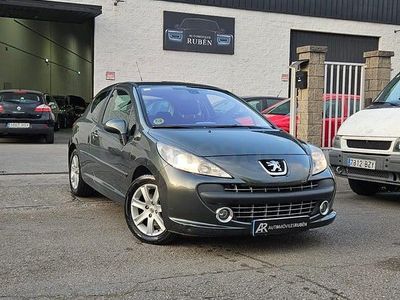 Usado Peugeot 207 110 CV (80 kW) 2007 Verde Berlina
