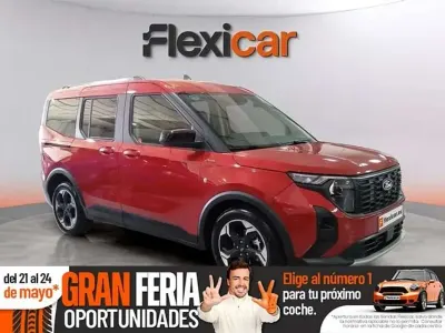 Usado Ford Tourneo Titanium 125 CV (91 kW) 2025 Rojo Van