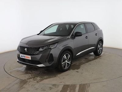 Usado Peugeot 3008 Allure 131 CV (96 kW) 2023 Gris SUV