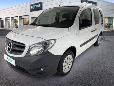 Blanco Usado 2020 Mercedes Citan 111 Familiar | 15.990 € (Un poco caro)