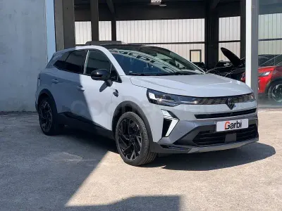Usado Renault Symbioz Esprit Alpine 145 CV (106 kW) 2024 Gris / plata SUV