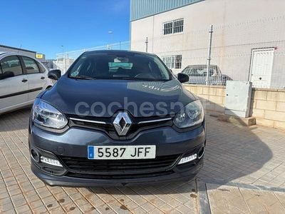 Gris / plata Usado 2015 Renault Mégane Bose Edition Berlina | 9990 € (Precio justo)