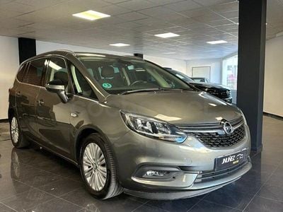 Usado Opel Zafira Tourer Selective 140 CV (102 kW) 2016 Gris / plata Monovolumen