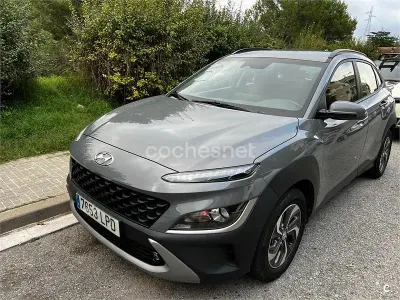 Usado Hyundai Kona 141 CV (103 kW) 2021 Gris / plata SUV