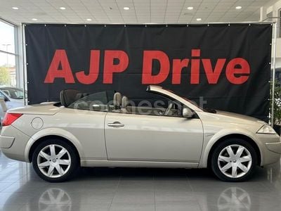Usado Renault Mégane Cabriolet Dynamique 110 CV (80 kW) 2007 Beige Descapotable