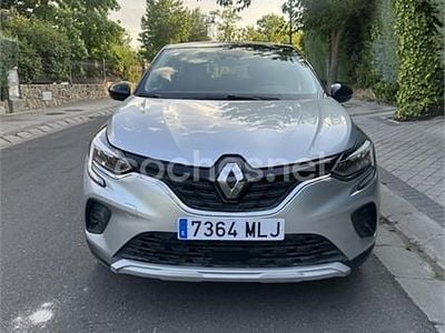 Usado Renault Captur Evolution 90 CV (66 kW) 2023 Gris / plata SUV