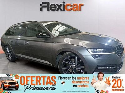 Usado Skoda Superb SportLine 150 CV (110 kW) 2022 Gris Familiar