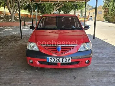 Usado Dacia Logan Ambiance 70 CV (51 kW) 2008 Rojo Berlina